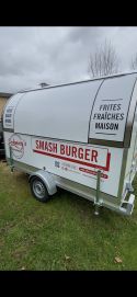 Food truck de smash burgers et street food, traiteur et chef privé