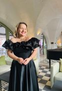Soprano d’opéra pour mariages & événements – Élégance et émotion sur mesure
